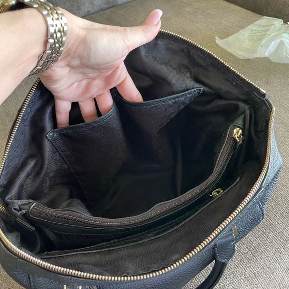 Michael Kors Riley large black pebbled leather crossbody handbag satchel! - Picture 13 of 16